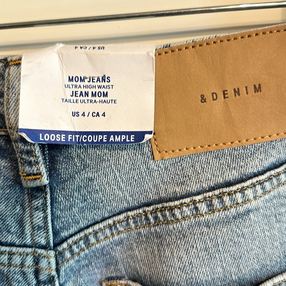 H&M Denim Mom Jeans Button Fly NWT SZ 4